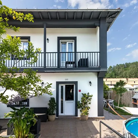 Casa Entre Mar Y Montaña Centro De Cantabria, Terraza, Ajardinada, Amplia Y Luminosa, Hasta 10 Personas Сasa de vacaciones *