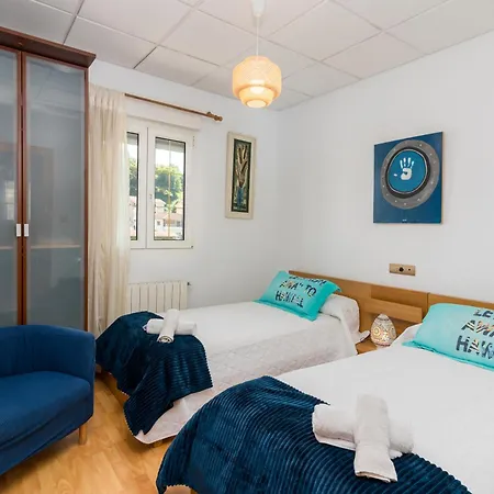 Casa Entre Mar Y Montaña Centro De Cantabria, Terraza, Ajardinada, Amplia Y Luminosa, Hasta 10 Personas