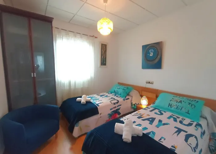 Casa Entre Mar Y Montaña Centro De Cantabria, Terraza, Ajardinada, Amplia Y Luminosa, Hasta 10 Personas Сasa de vacaciones