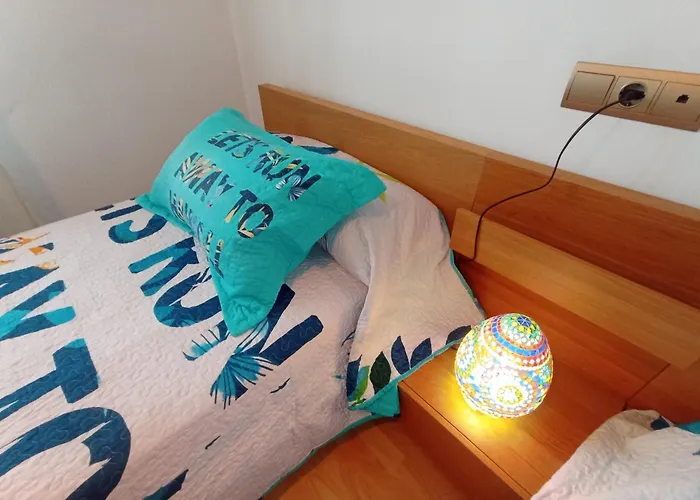 Casa Entre Mar Y Montaña Centro De Cantabria, Terraza, Ajardinada, Amplia Y Luminosa, Hasta 10 Personas Сasa de vacaciones